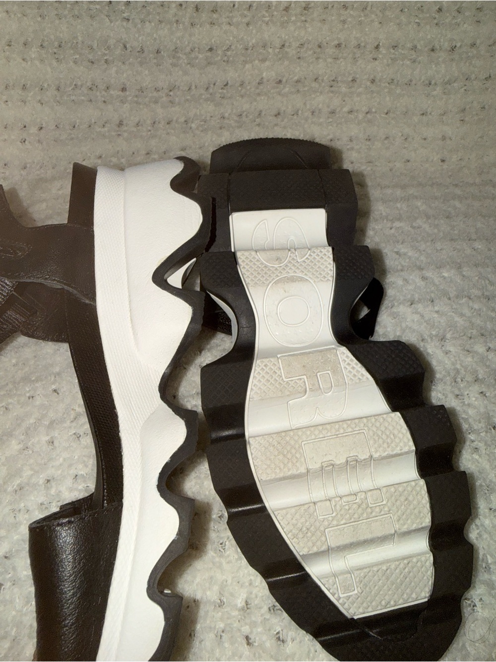 SOREL Women's Kinetic Impact Y-Strap High Sandal - Picture 3 of 4